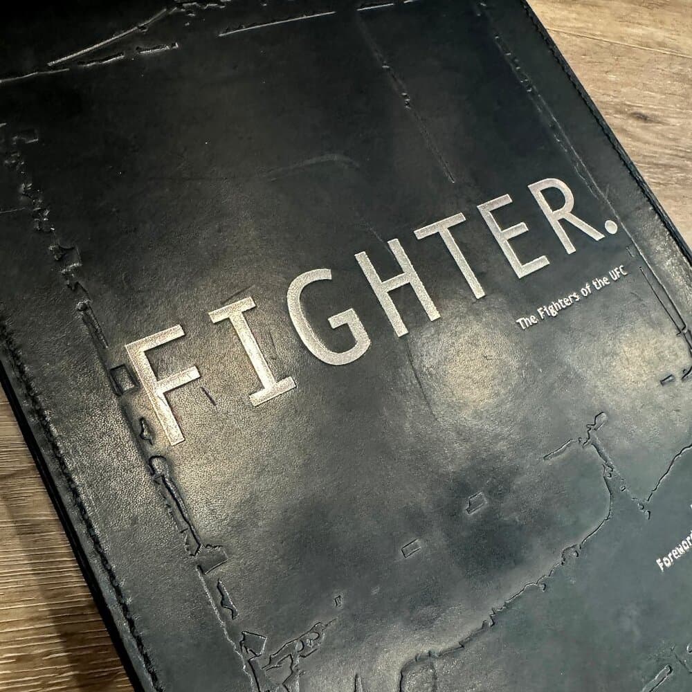 Fighter: The Fighters of the UFC - Limited edition Leather Pouch - Thumbnail 5