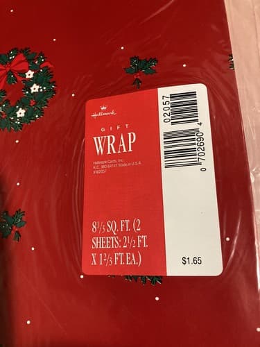 Vintage Christmas NOS Hallmark Christmas Gift Wrap 8 1/3rd Sq.Ft 2 sheets Sealed - Thumbnail 2