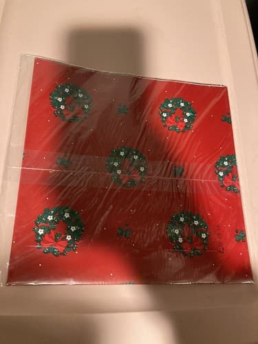 Vintage Christmas NOS Hallmark Christmas Gift Wrap 8 1/3rd Sq.Ft 2 sheets Sealed - Thumbnail 3