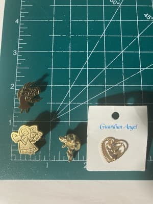Vintage Gold-tone Guardian Angel Pin Assorted Cherubs Angels Catholic Lot Of 4 - Thumbnail 3