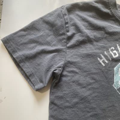 AC/DC High Voltage Rock 1976 Gray Short Sleeve Band Tee T-Shirt Youth SMALL 6/6X - Thumbnail 5