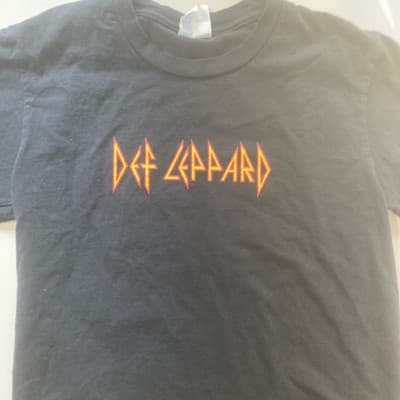 Def Leppard Logo Graphic T Shirt Kids Youth Size Small Band Tee - Thumbnail 4