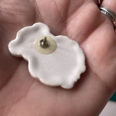 Vintage 80s NOS Ceramic Teddy Bear Beary Special KIM Brooch 1984 Cheris Ceramics - Thumbnail 3