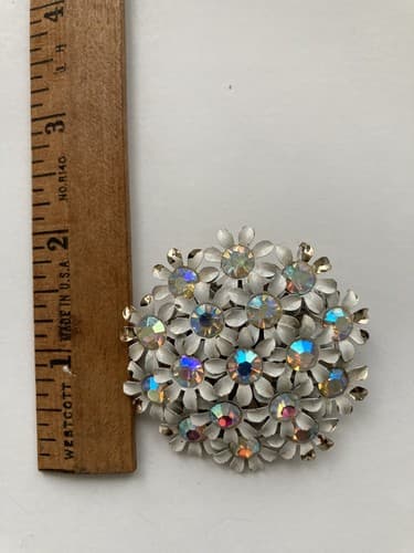 Vintage Mid Century Era Floral Enameled Brooch With Rhinestones - Thumbnail 3