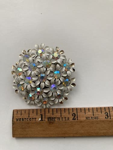 Vintage Mid Century Era Floral Enameled Brooch With Rhinestones - Thumbnail 4
