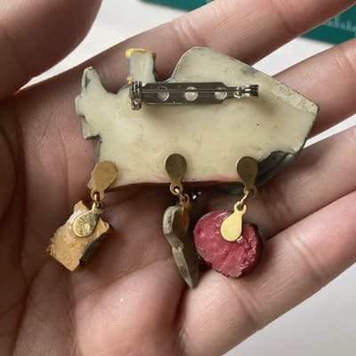 Vintage Artisan Made Resin Sewing Machine Supplies Brooch Articulated Crafters - Thumbnail 4