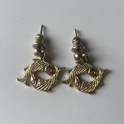 Vintage Goldtone Koi Fish Round Carp Delicate Dangle Drop Earrings Rare HTF - Thumbnail 4