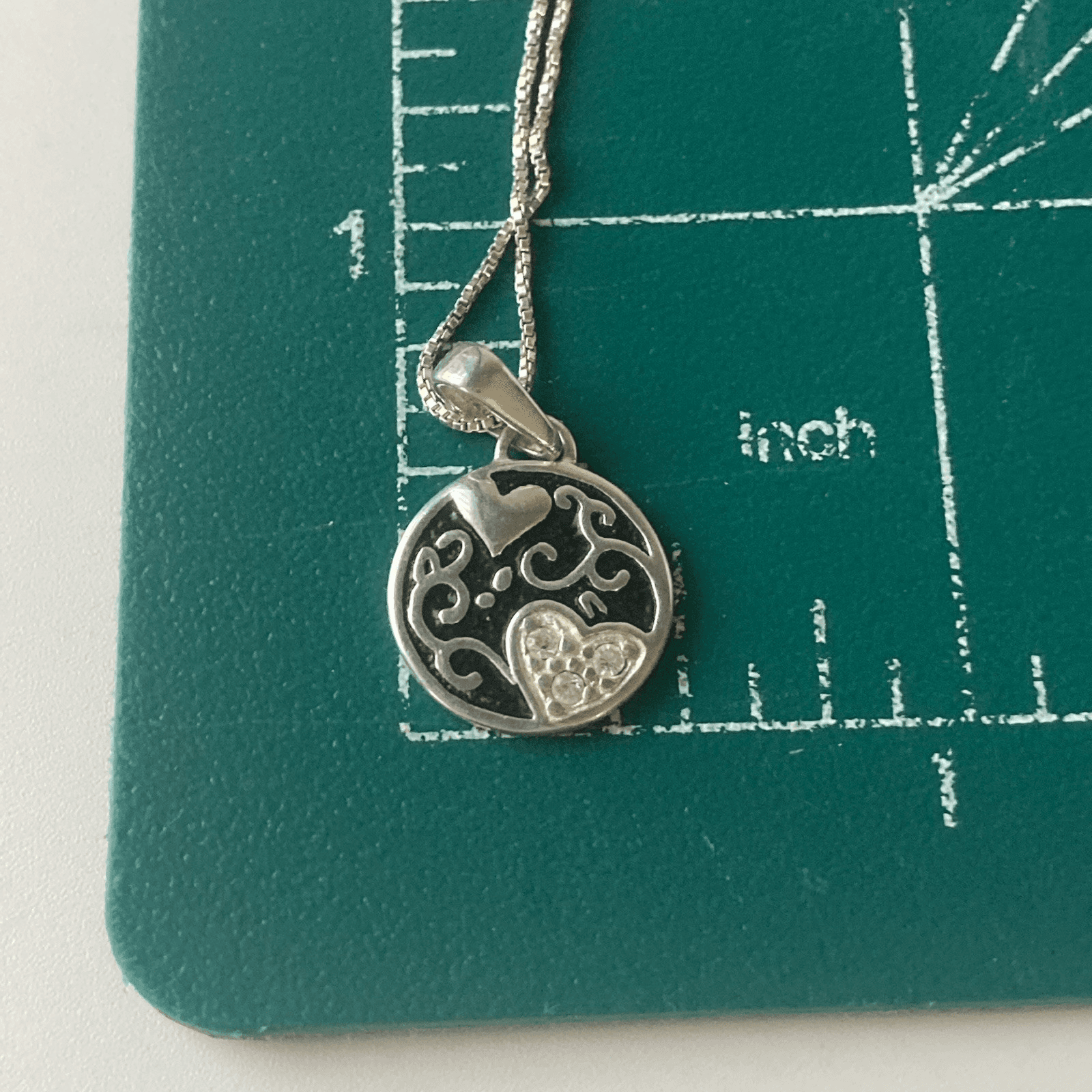Sterling Silver 925 Sisters are Friends Round Pave Pendant Necklace Double Sided - Thumbnail 8