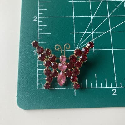 Vintage Juliana D&E? Butterfly Rhinestone Brooch MCM Pink Red READ DESCRIPTION! - Thumbnail 4