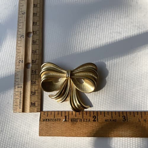 Vintage Gold Tone Bow Brooch Lolita Kawaii Coquette Vtg 2x2 Estate By FO - Thumbnail 2
