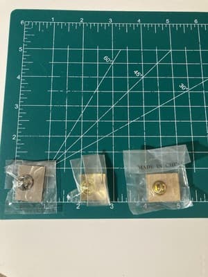 Vintage 1999 Teachers Discovery Enamel Education Pins Class Subjects Lot Of 3 - Thumbnail 5