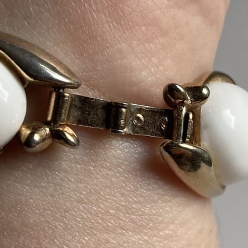 Vintage Crown Trifari White & gold tone bracelet Signed Costume Jewelry MCM Era - Thumbnail 6