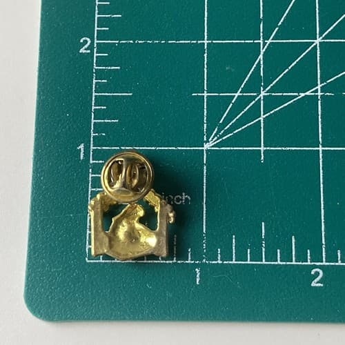 Vintage Baby Jesus Nativity with Mary Gold Tone Lapel Pin Christmas Christianity - Thumbnail 2