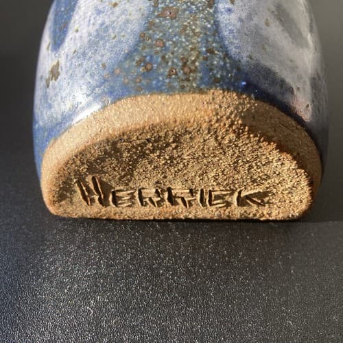Vintage Studio Pottery Wall Vase Pocket Artist Signed HERRICK VTG MCM Blues - Thumbnail 2
