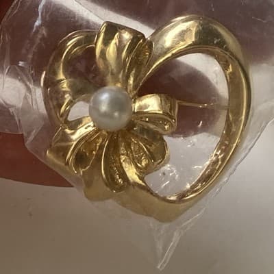 Vintage Gold Tone Bow Pearl Brooch and Earrings Set By BOUTIQUE Deadstock Lolita - Thumbnail 5