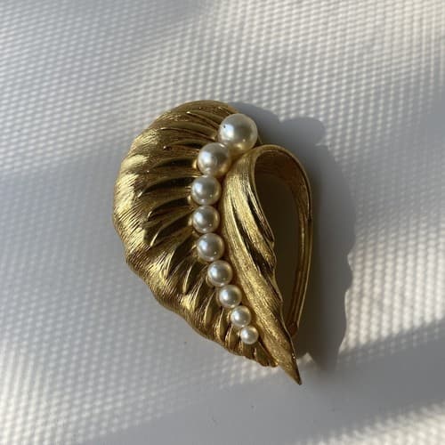 Vintage Anne Klein Estate Brooch Leaf Tone Faux Pearls Vtg Jewelry 80s Luxe
