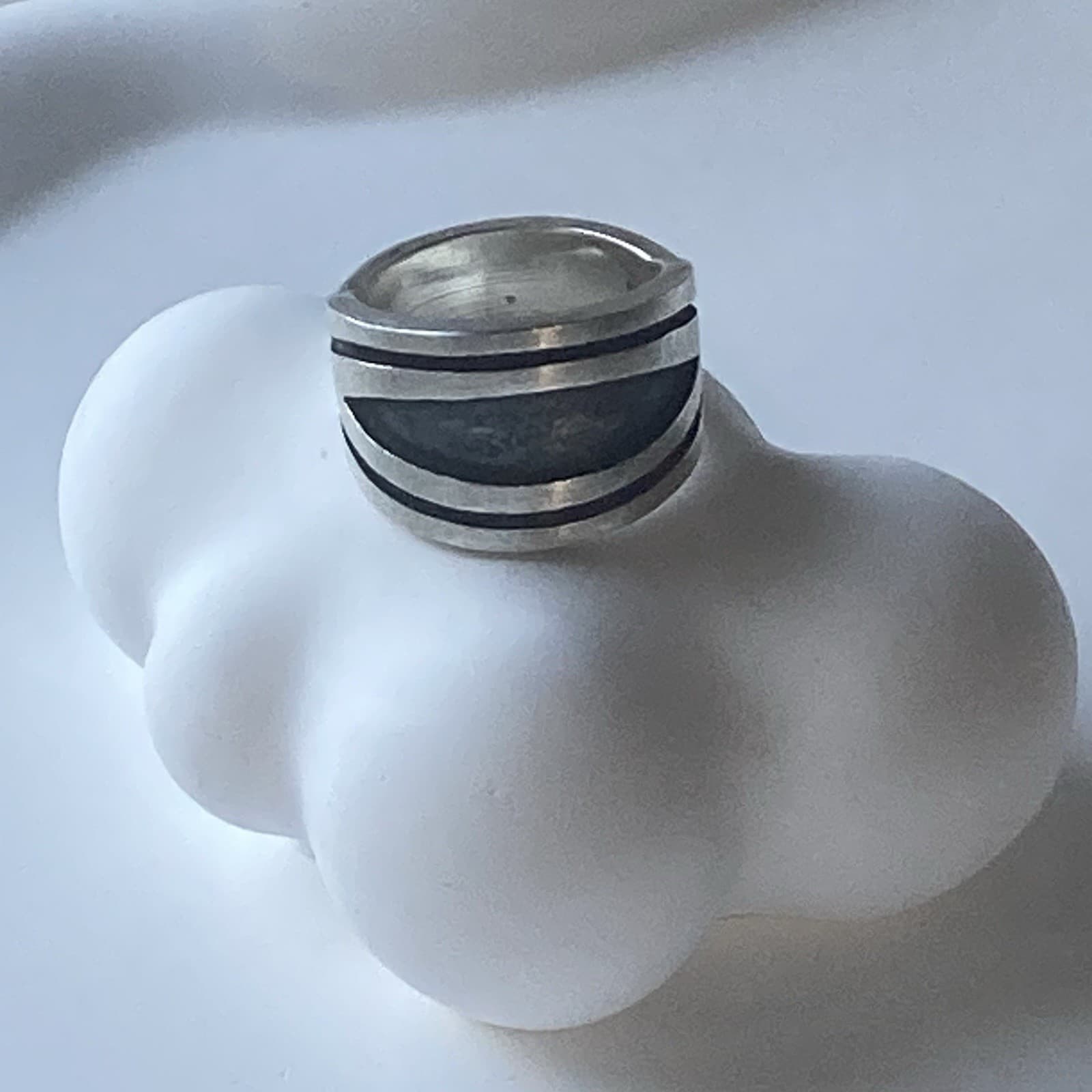 VTG Sterling Silver 925 Native American Tribal Overlay Ring Size 7.5 SOLID 10.5g - Thumbnail 2