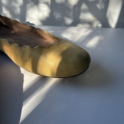 Born ALLIE Ballet Flats Womens 7.5M Yellow Leather Scalloped Shoes SEE PICS - Thumbnail 20
