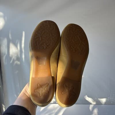 Born ALLIE Ballet Flats Womens 7.5M Yellow Leather Scalloped Shoes SEE PICS - Thumbnail 9