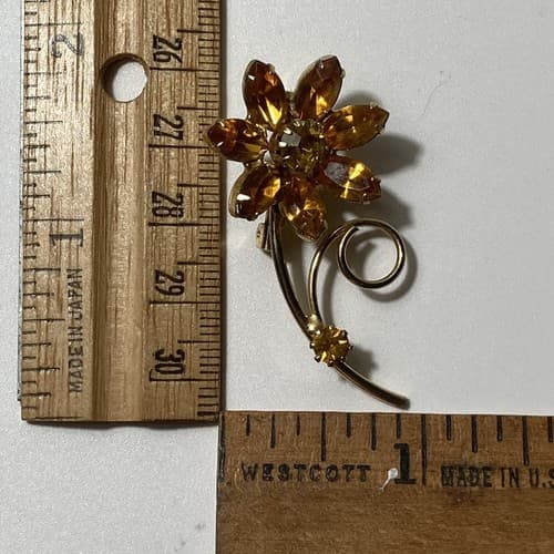 Vintage Unmarked Juliana? Prong Set Amber color Rhinestone Flower Brooch Pin - Thumbnail 4