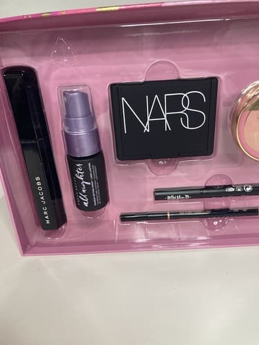 Sephora Favorites Makeup Must-Haves Too Faced Marc Jacobs Beauty Kat Von D Nars - Thumbnail 4