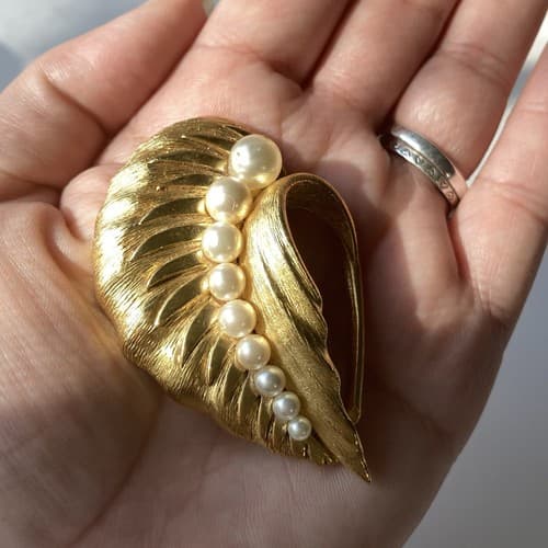 Vintage Anne Klein Estate Brooch Leaf Tone Faux Pearls Vtg Jewelry 80s Luxe - Thumbnail 10