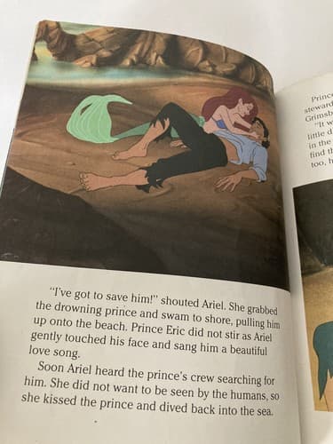 Vintage the Little Mermaid Little Golden Book 1991 Edition Disney - Thumbnail 7