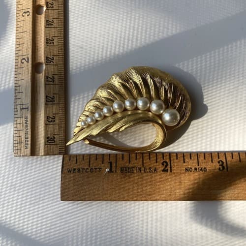 Vintage Anne Klein Estate Brooch Leaf Tone Faux Pearls Vtg Jewelry 80s Luxe - Thumbnail 3