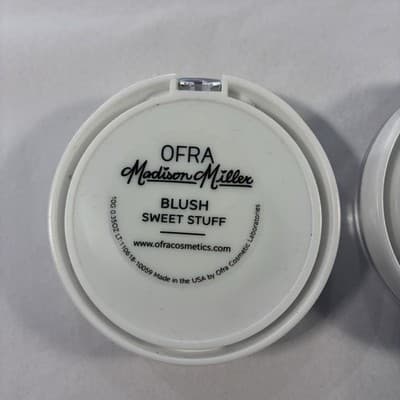 OFRA Everglow Highlighter + Madison Miller ‘Ollie Need Is Love” Blush Peachy set - Thumbnail 13