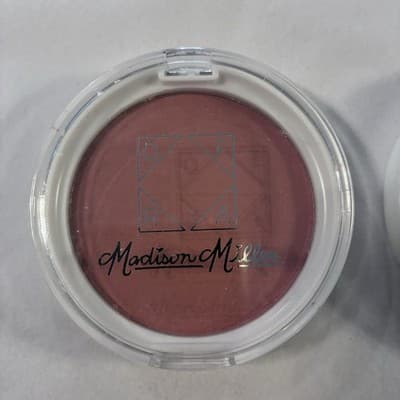 OFRA Everglow Highlighter + Madison Miller ‘Ollie Need Is Love” Blush Peachy set - Thumbnail 3