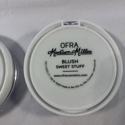 OFRA Everglow Highlighter + Madison Miller ‘Ollie Need Is Love” Blush Peachy set - Thumbnail 7