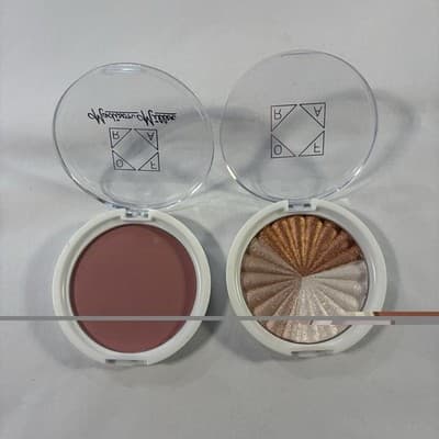 OFRA Everglow Highlighter + Madison Miller ‘Ollie Need Is Love” Blush Peachy set - Thumbnail 5
