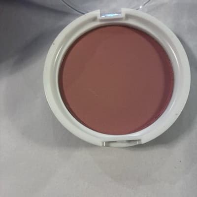 OFRA Everglow Highlighter + Madison Miller ‘Ollie Need Is Love” Blush Peachy set - Thumbnail 11