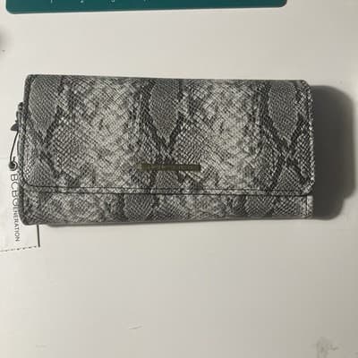 BCBGeneration Black and White Snake skin Long Wallet 'Anastasia Wallet' NEW 4X8 - Thumbnail 17
