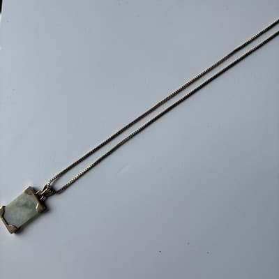 Vintage Avon Jade Pendant Necklace with 24in Chain Gold Tone Asian Motif Symbol - Thumbnail 15