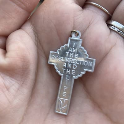 Vintage NOS Aluminum Cross Pendant Jesus 👼🏼I Am the Resurrection and the Life - Thumbnail 11