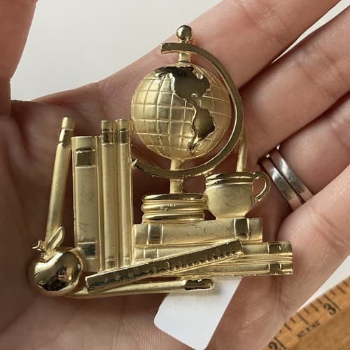 Vintage Matte Gold Tone Teacher Student Classroom Subjects Brooch Pin Globe Vtg - Thumbnail 4