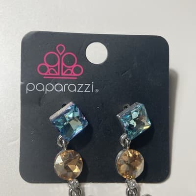 Paparazzi Jewelry Rock Candy Elegance Earrings- Multicolored Iridescent - Thumbnail 5