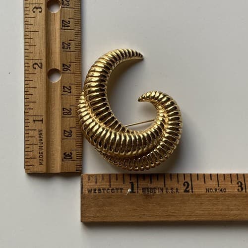 Vintage Gold Tone Monet Brooch Pin Lot Of 3 Vtg Signed Estate Leaf Jewelry MCM - Thumbnail 17