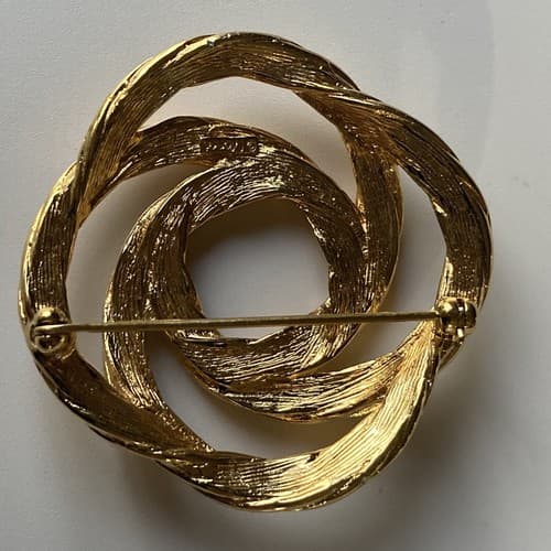 Vintage Gold Tone Monet Brooch Pin Lot Of 3 Vtg Signed Estate Leaf Jewelry MCM - Thumbnail 7