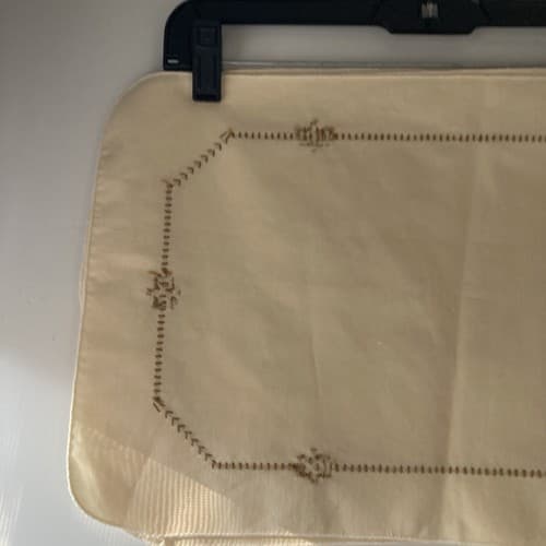 Vintage Homemade Handstitched Set of 4 linen/cotton Placemats 11.5in by 17.5 in - Thumbnail 11