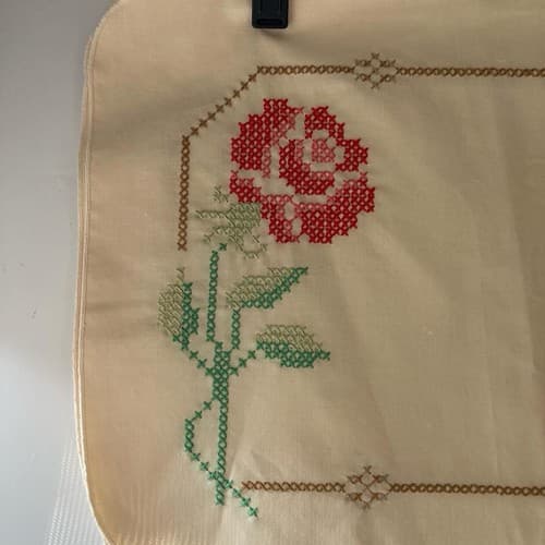Vintage Homemade Handstitched Set of 4 linen/cotton Placemats 11.5in by 17.5 in - Thumbnail 15
