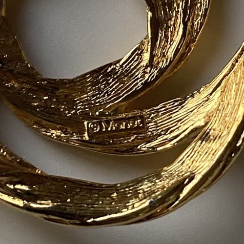 Vintage Gold Tone Monet Brooch Pin Lot Of 3 Vtg Signed Estate Leaf Jewelry MCM - Thumbnail 5