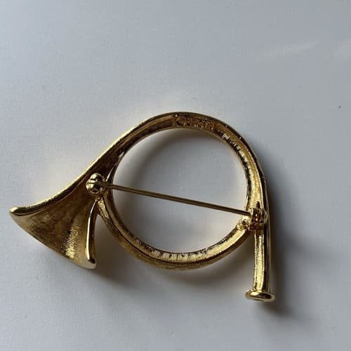Vintage Napier French Horn Brooch Pin Brushed Gold Tone Signed Textured figural - Thumbnail 6