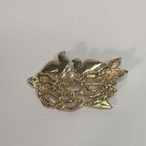 Vintage MCM Bird on Nest Brooch with Faux Pearl Eggs Goldtone Estate AJC