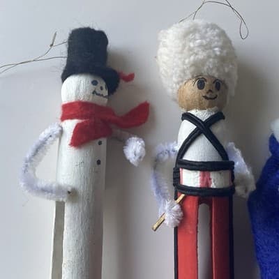 Vintage Christmas Clothes Pin Ornaments Home Made Plus Old World Santa 4pcs READ - Thumbnail 6