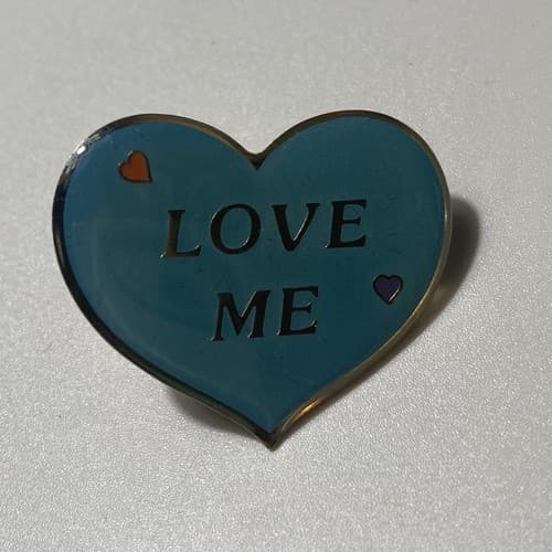 Vintage Heart Pin "LOVE ME" Conversation Hearts 80s 90s Retro Deadstock - Thumbnail 5