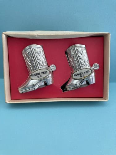 NOS Vintage Western Cowboy boots Souvenir Salt and Pepper shakers Canadian