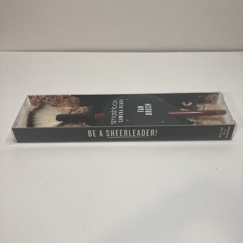 Smashbox Cosmetics Camera Ready High lighting Fan Brush New In Package - Thumbnail 6