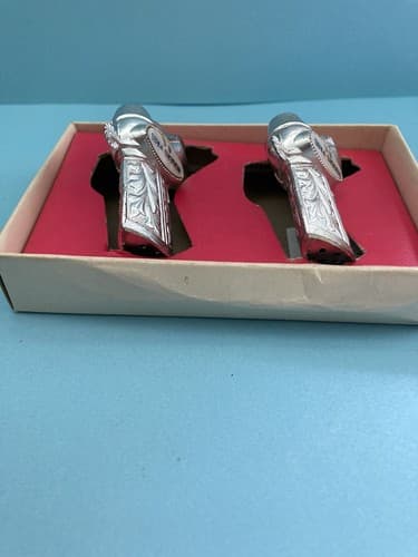 NOS Vintage Western Cowboy boots Souvenir Salt and Pepper shakers Canadian - Thumbnail 10